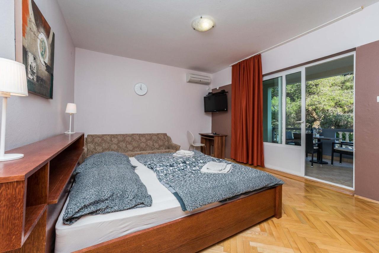 Guest House Malenica Sukošan Eksteriør billede