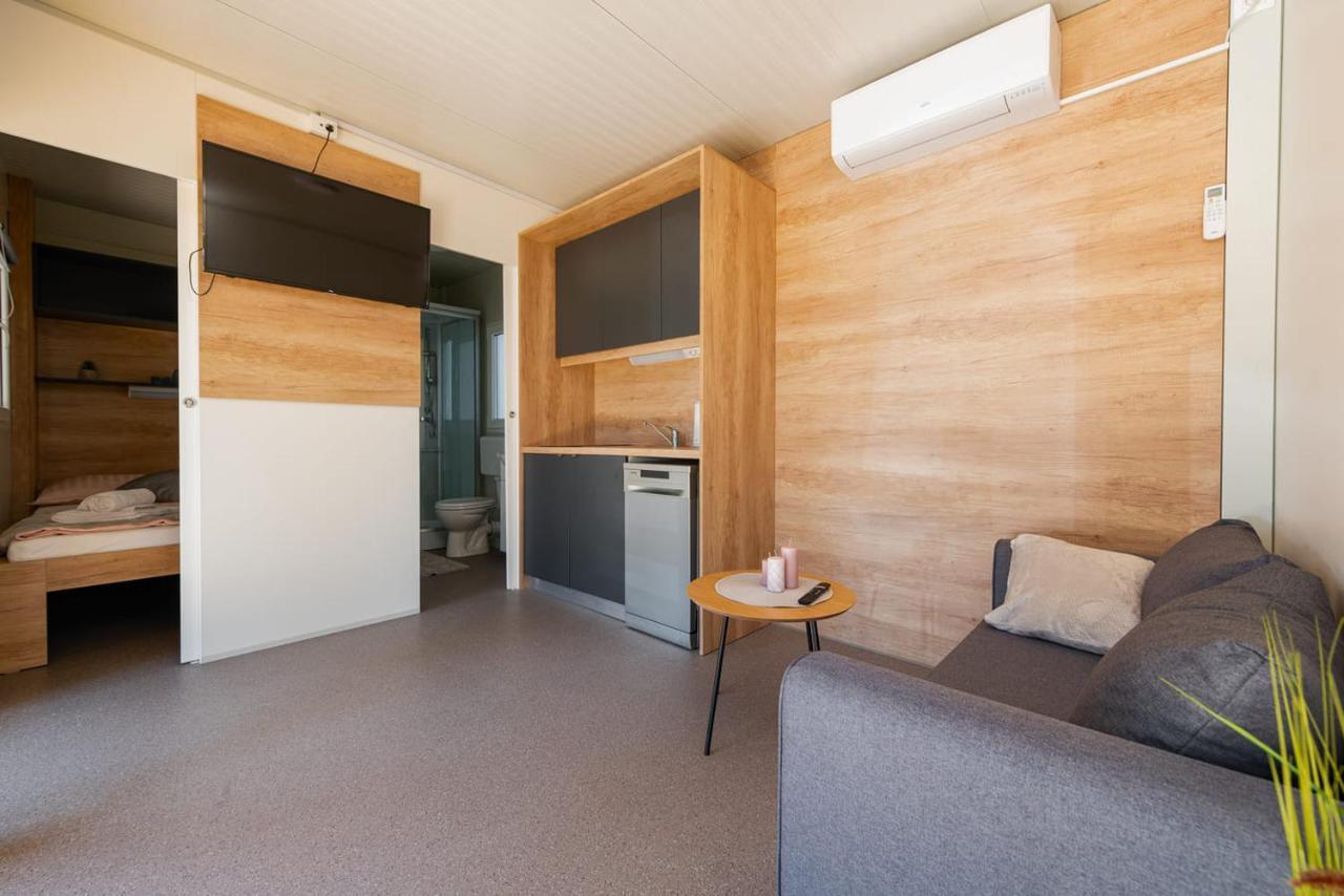 Guest House Malenica Sukošan Eksteriør billede