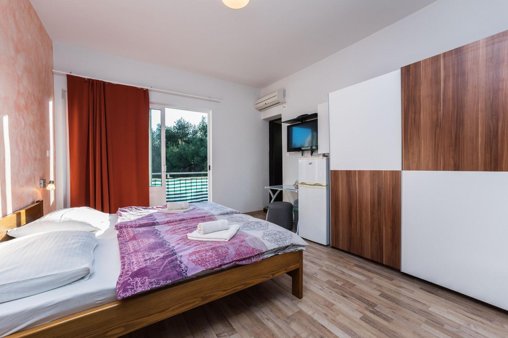 Guest House Malenica Sukošan Eksteriør billede