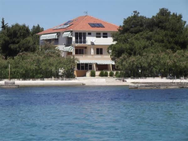 Guest House Malenica Sukošan Eksteriør billede